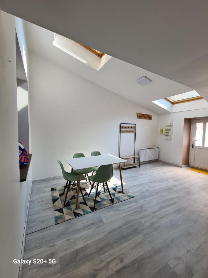 Au Vieux Vesoul Apartment Bagian luar foto